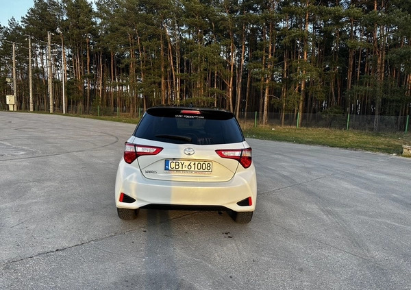 Toyota Yaris cena 59500 przebieg: 64400, rok produkcji 2018 z Bydgoszcz małe 92